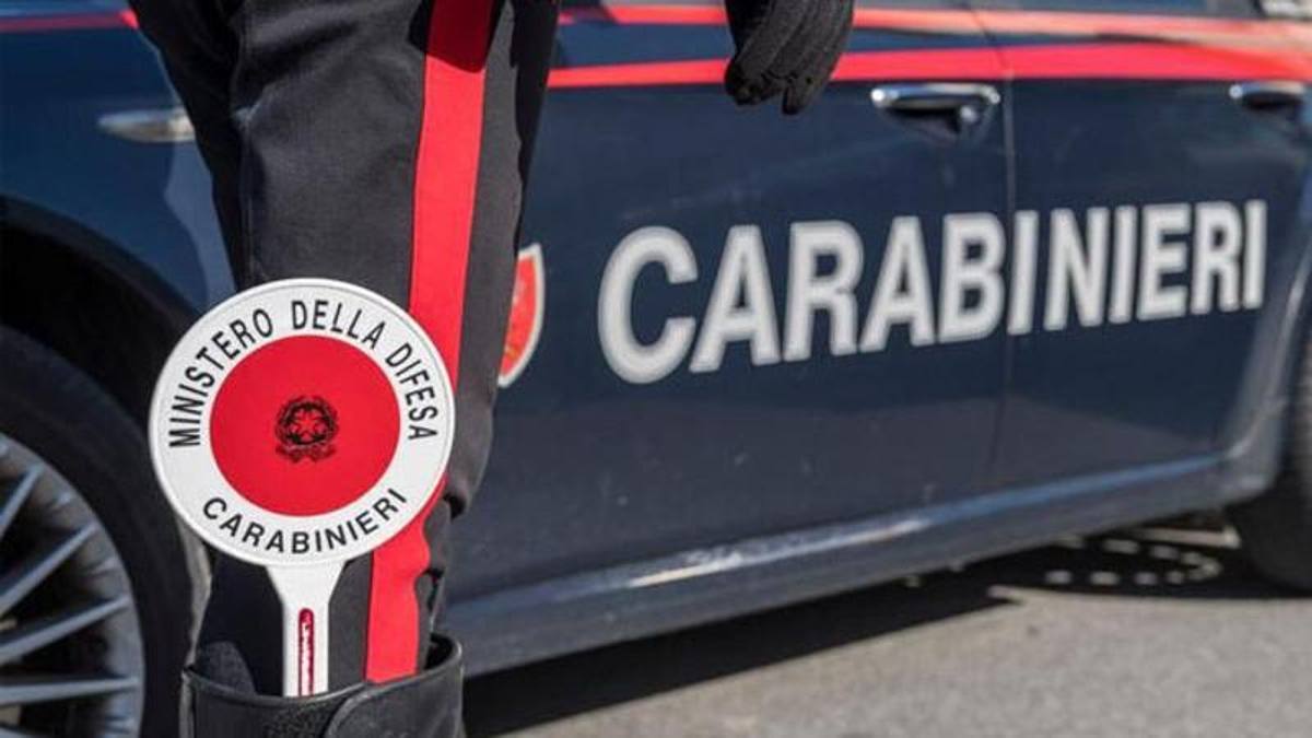 Marito violento arrestato su segnalazione del figlio minorenne