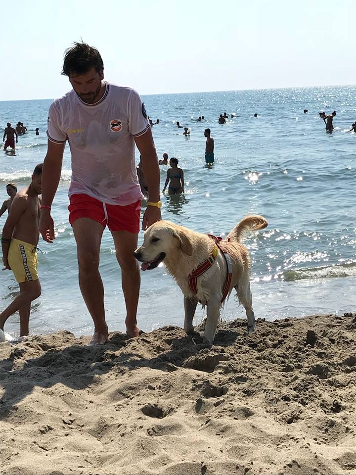 Forte Dei Marmi Donna Casalasca Salvata In Mare Dal